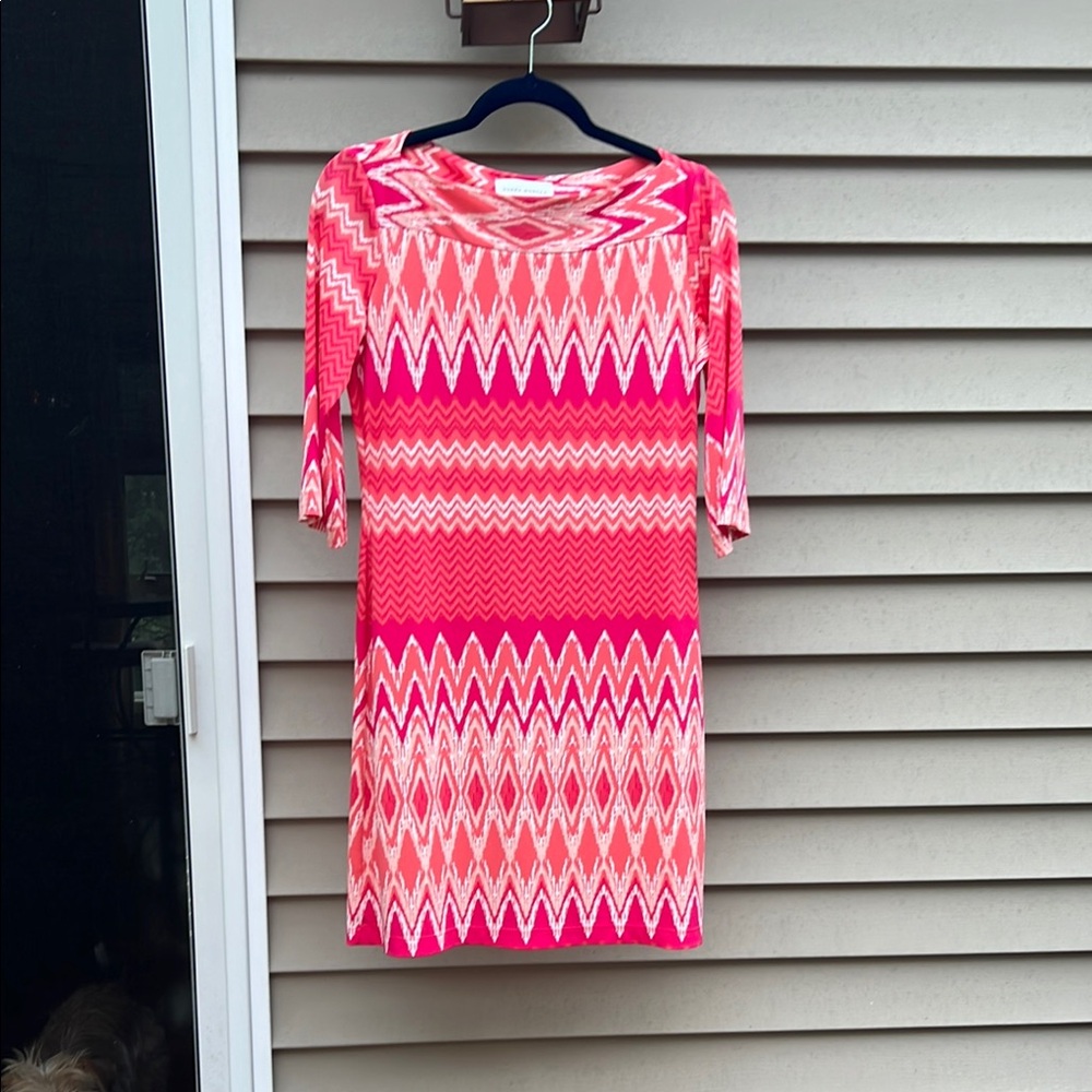 3/4 length Stretchy Pink and White Zigzag Pattern Dress